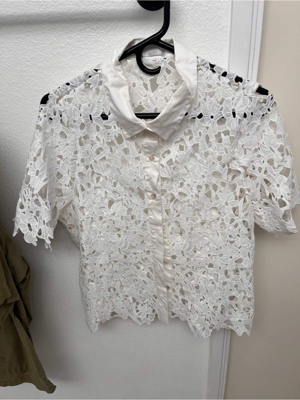 Hero’s and dreamers - small - White Lace Button-Front Short Sleeve Women's Top